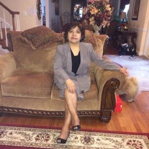 Meet your Posher, Sofia